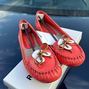 Report flat moccasin coral size 11 New in box shoes